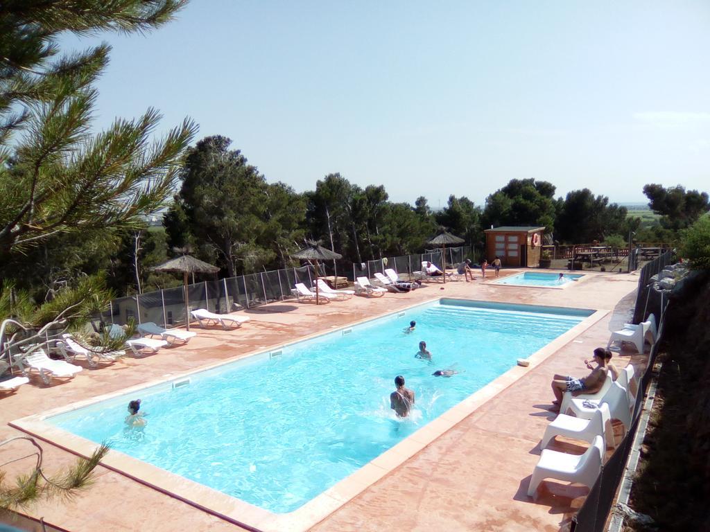 Hôtel Camping Le Bois De Pins à Salses-le-Château Extérieur photo