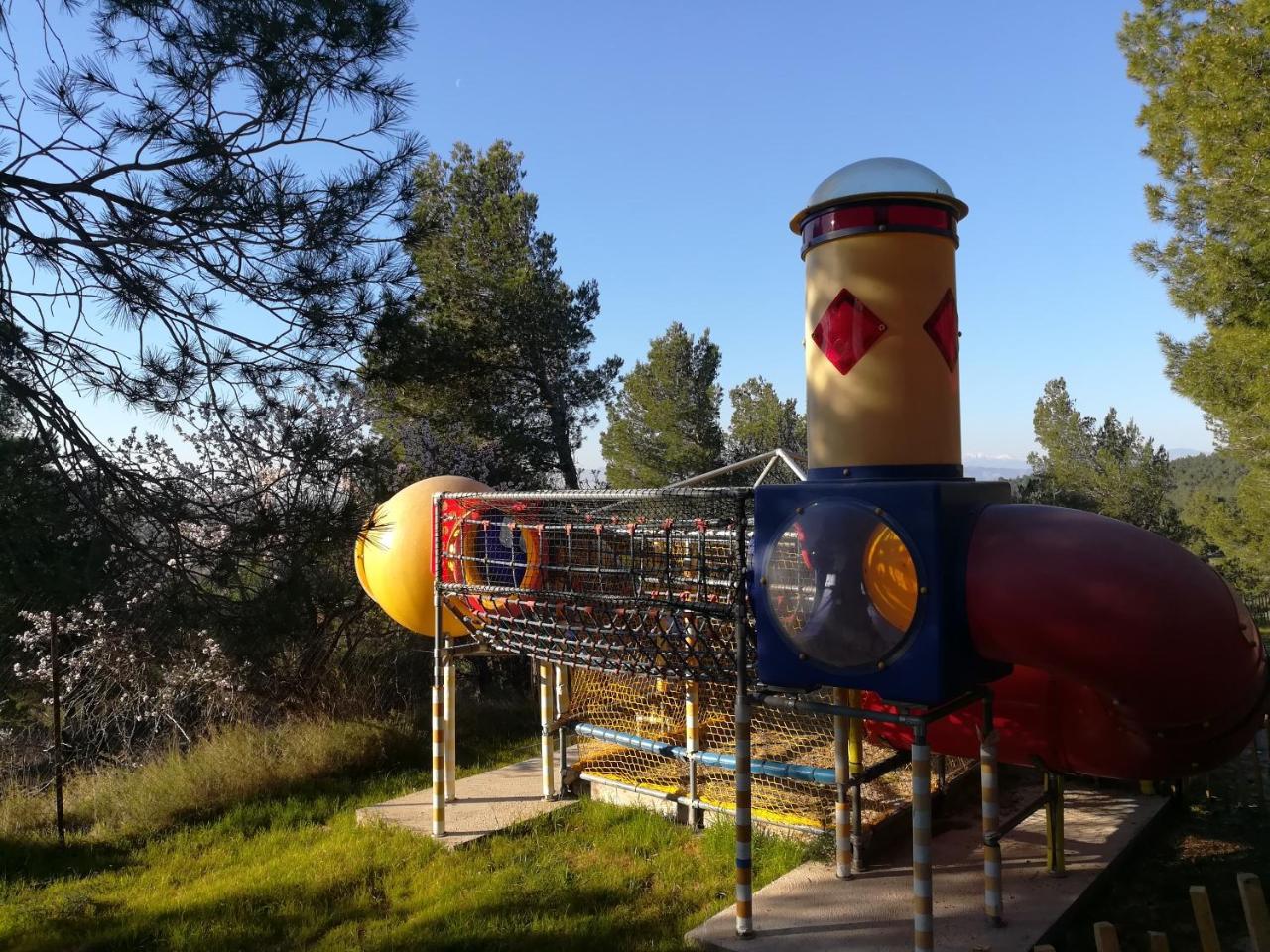 Hôtel Camping Le Bois De Pins à Salses-le-Château Extérieur photo